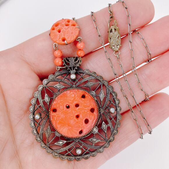 VTG Art Deco Peking Glass Style Red Glass 1920s-1930s Filigree Necklace Pendant - Picture 3 of 16